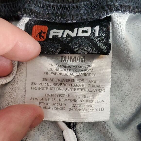 And1 black and white medium athletic shorts - Picture 5 of 7